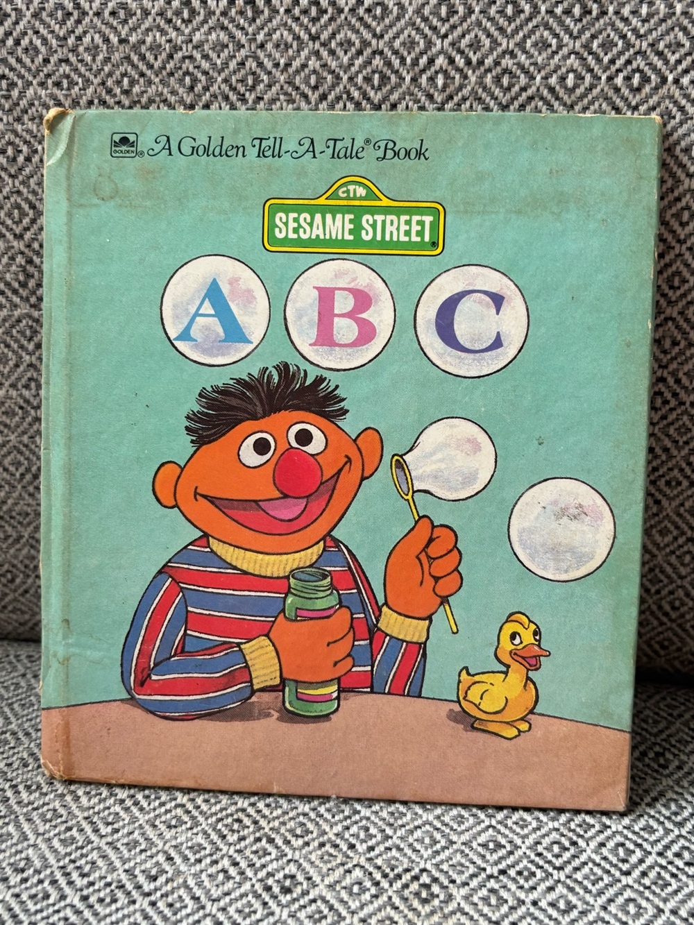 Vintage 1986 Sesame Street / Golden Press Children’s Book